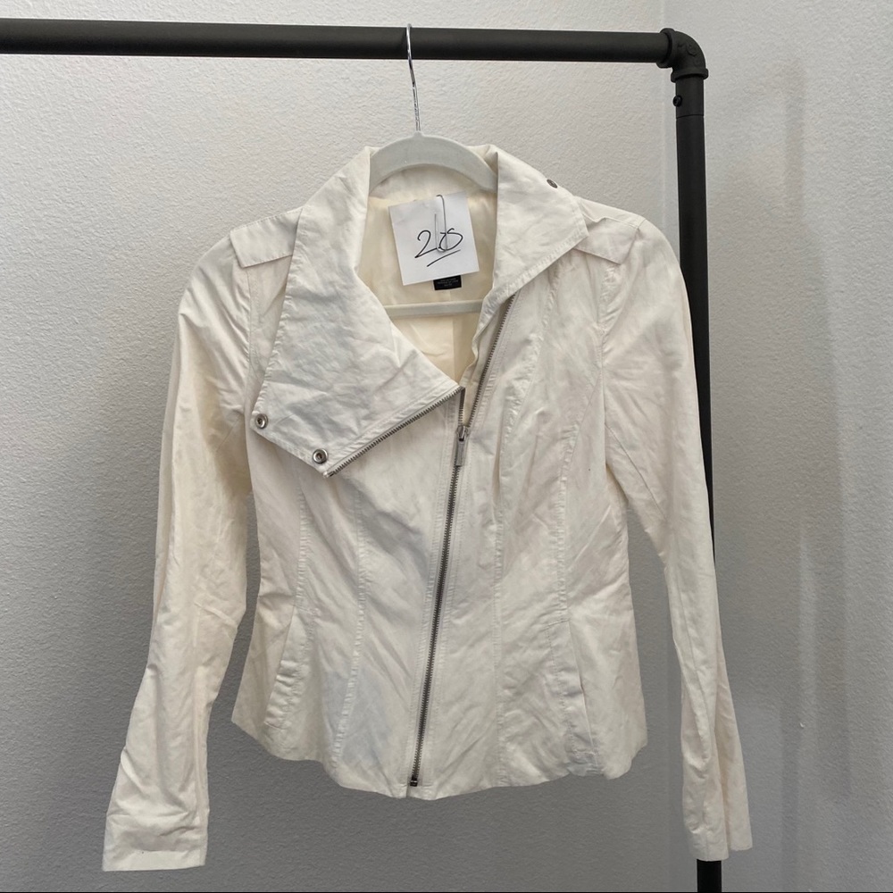 #20 - Picture 3 of 3